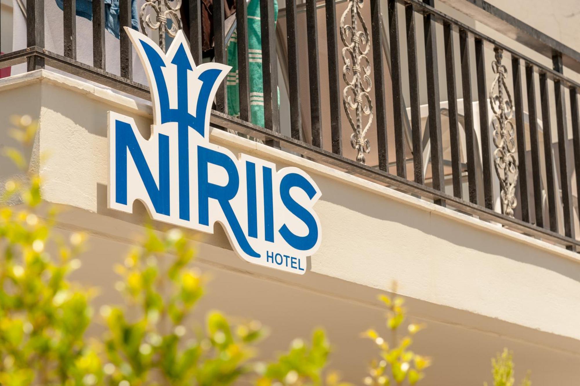Niriis Hotel Kato Daratso Exterior photo